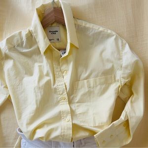 NWT A&F size XS oversized button up shirt